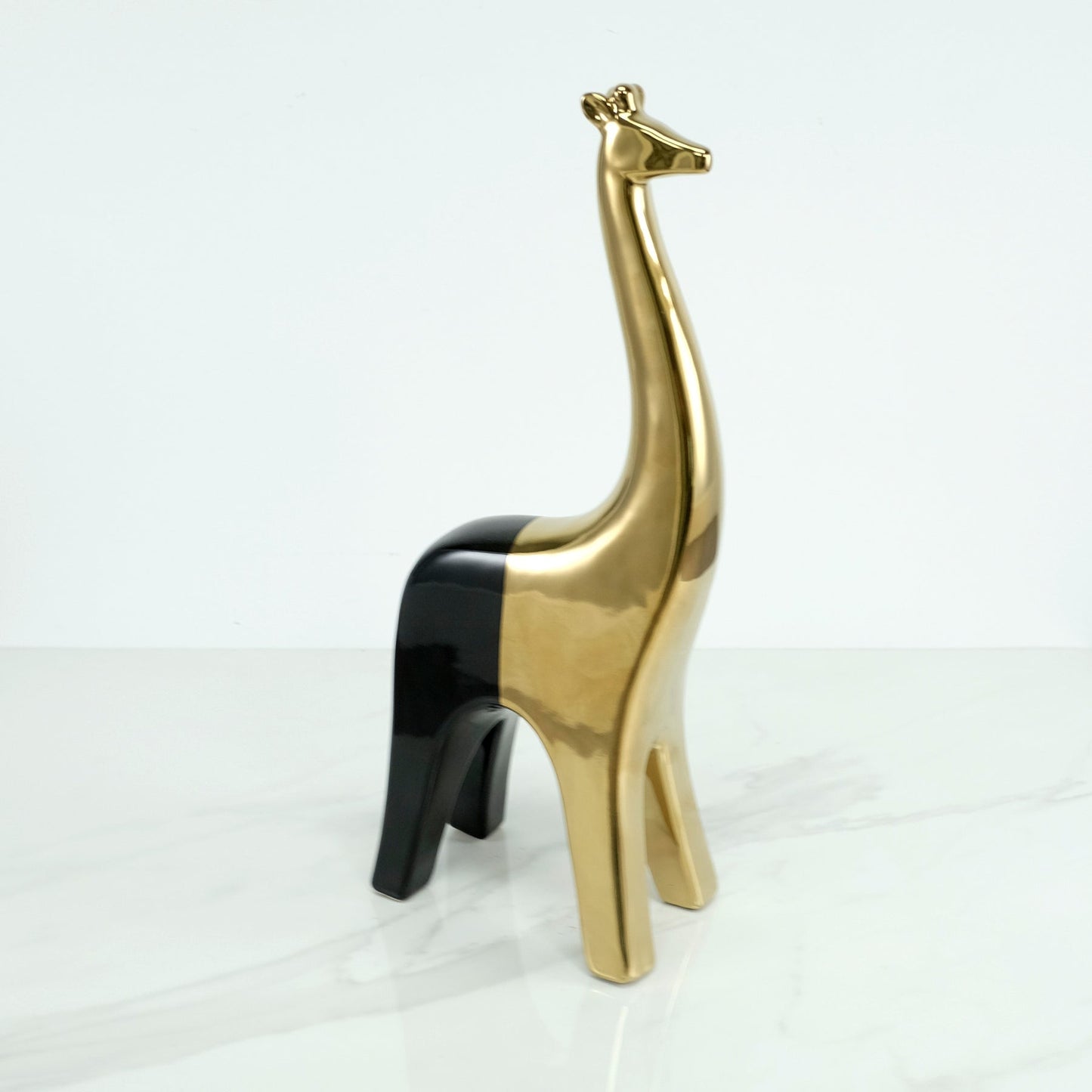 GOLD/BLACK GIRAFFE FIGURINE 6x3x13